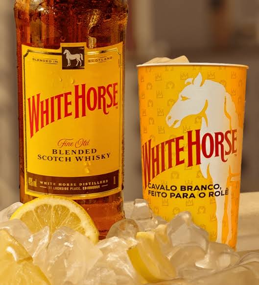 Copão whisky cavalo branco(dose, gelo com sabor e energético)